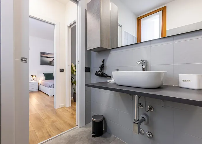 Lägenhet - Luxury E Centro A 3' Design & Netflix Lecco