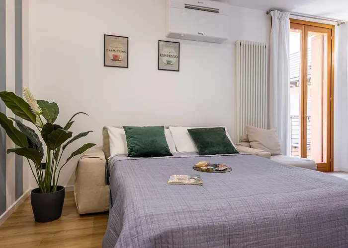 Lägenhet - Luxury E Centro A 3' Design & Netflix Lecco