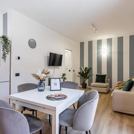 Appartement - Luxury E Centro A 3' Design & Netflix