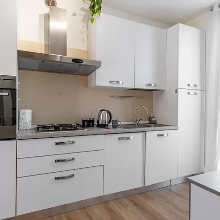 Appartement - Luxury E Centro A 3' Design & Netflix Lecco